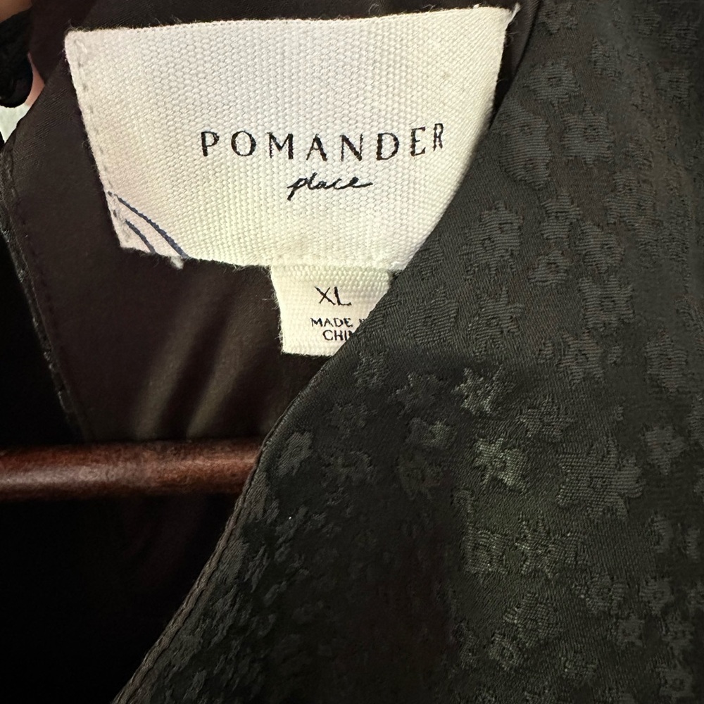 Pomander Place by Tuckernuck Jacquard Lyla Blouse Puff Sleeve Color: Black - Picture 9 of 9